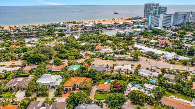 1612 E Lake Drive, Fort Lauderdale, FL 33316