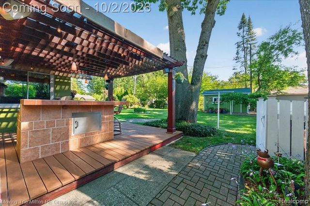 5882 N Parent Street, Westland, MI 48185