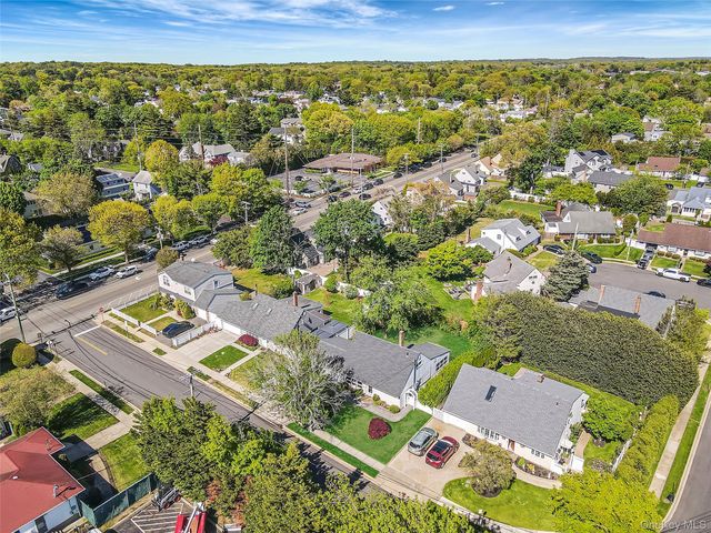 6 Arizona Avenue, Syosset, NY 11791