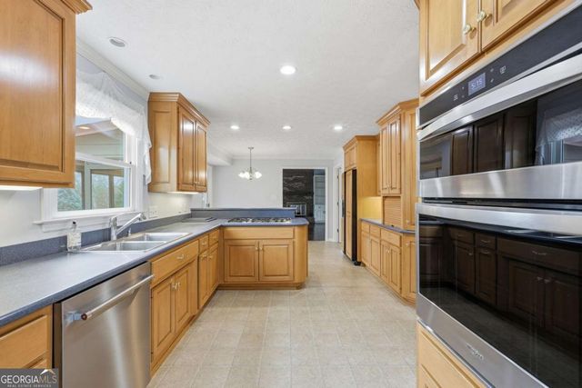 1582 Riverside Drive, Gainesville, GA 30501