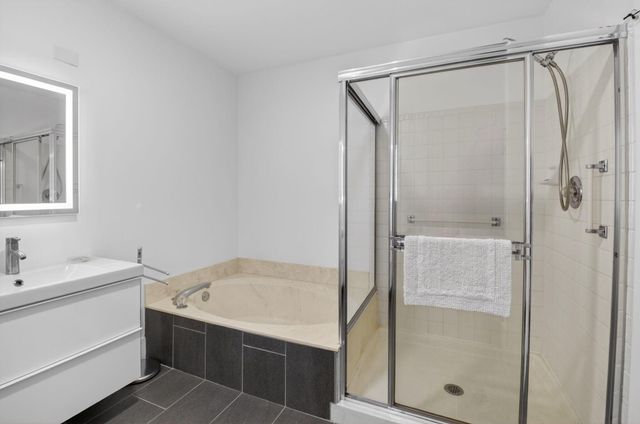 5226 Europa Drive H, Boynton Beach, FL 33437