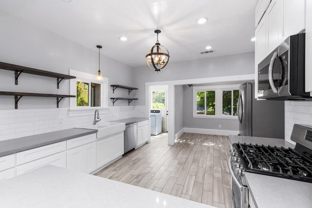 5324 21st Ave, Sacramento, CA 95820