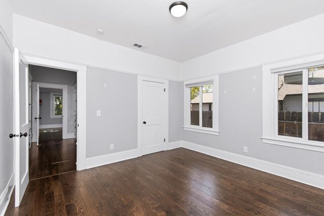 5324 21st Ave, Sacramento, CA 95820