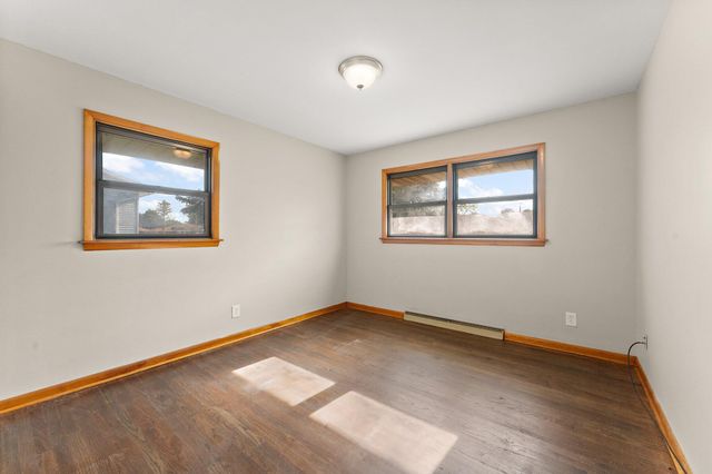 5421 Buchanan Street, Merrillville, IN 46410