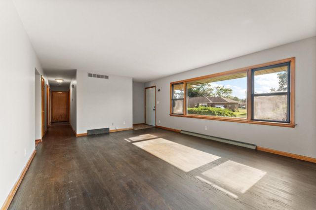 5421 Buchanan Street, Merrillville, IN 46410