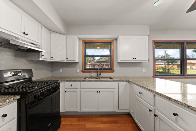 5421 Buchanan Street, Merrillville, IN 46410