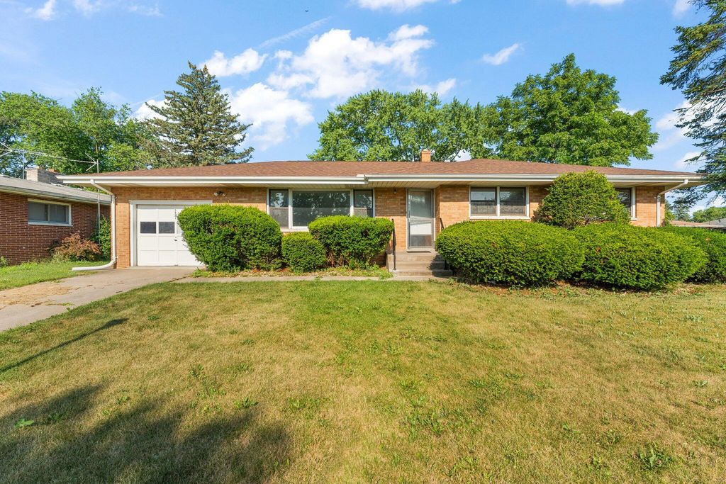 5421 Buchanan Street, Merrillville, IN 46410