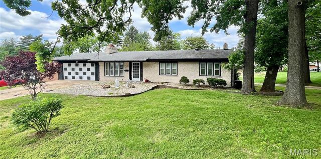 7707 Springdale Drive, Normandy, MO 63121