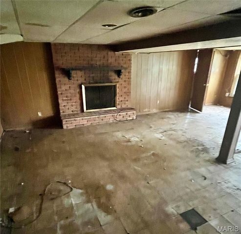 7707 Springdale Drive, Normandy, MO 63121