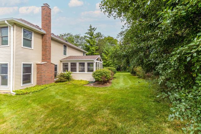 73 Shelby Court, Vernon Hills, IL 60061