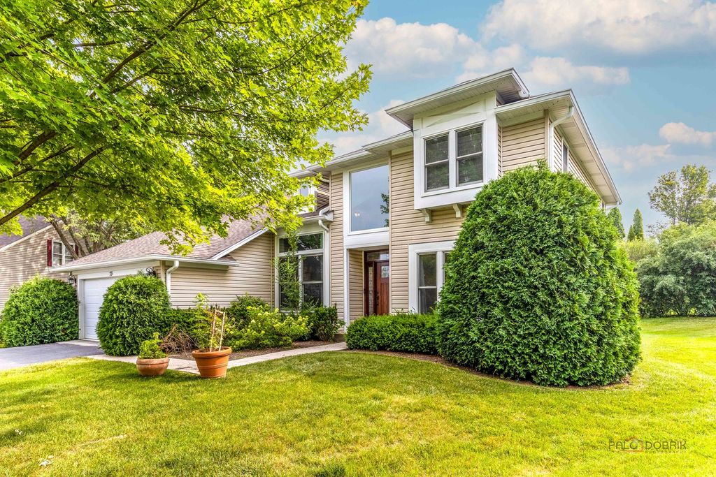 73 Shelby Court, Vernon Hills, IL 60061