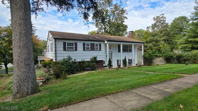 5 Cedar St, Hillsdale Boro, NJ 07642