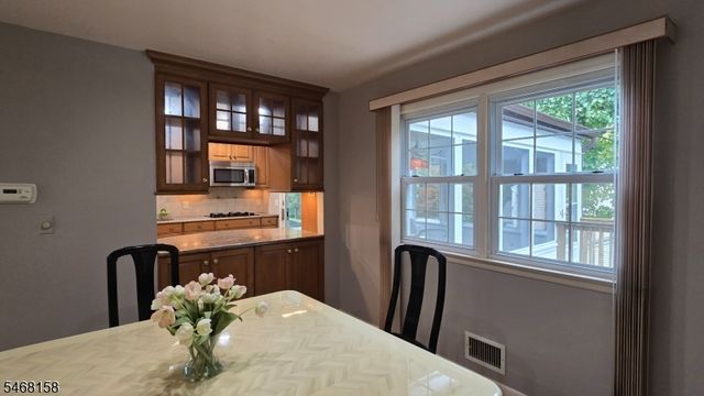 5 Cedar St, Hillsdale Boro, NJ 07642