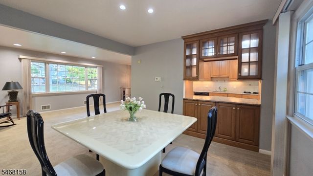 5 Cedar St, Hillsdale Boro, NJ 07642