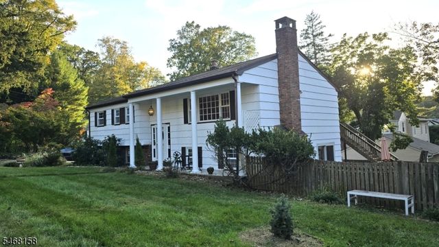 5 Cedar St, Hillsdale Boro, NJ 07642