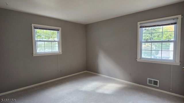 5 Cedar St, Hillsdale Boro, NJ 07642