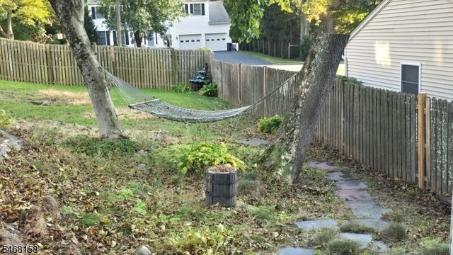 5 Cedar St, Hillsdale Boro, NJ 07642