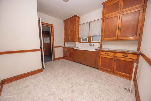 524 Walsh Avenue, Joliet, IL 60435