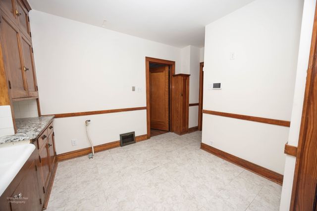 524 Walsh Avenue, Joliet, IL 60435
