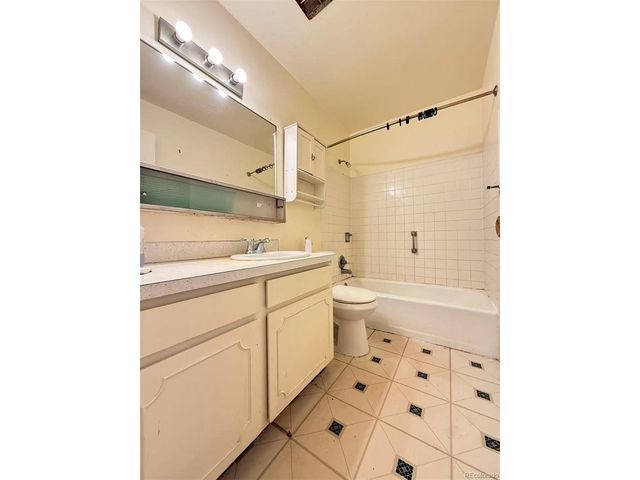 9280 E Nassau Ave, Denver, CO 80237