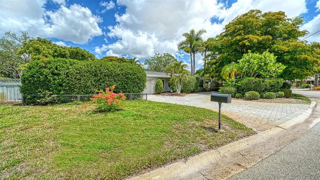 3424 TANGLEWOOD DRIVE, Sarasota, FL 34239