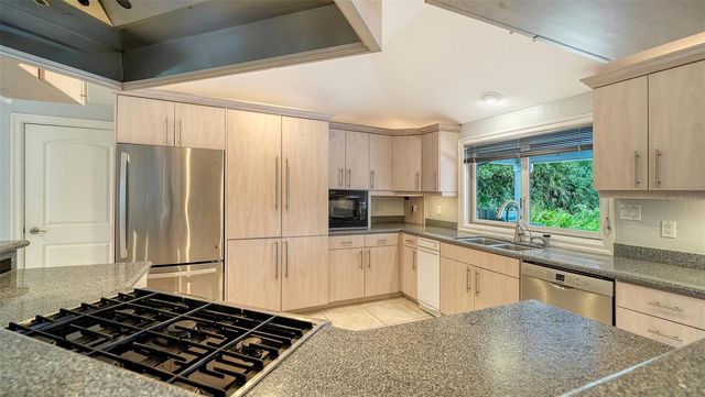 3424 TANGLEWOOD DRIVE, Sarasota, FL 34239
