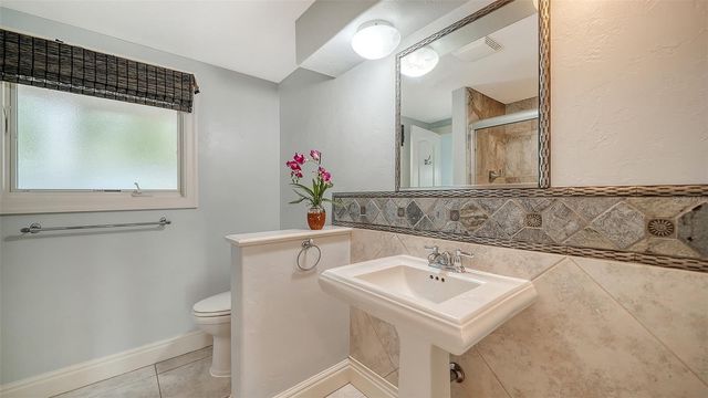 3424 TANGLEWOOD DRIVE, Sarasota, FL 34239