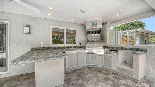 3424 TANGLEWOOD DRIVE, Sarasota, FL 34239