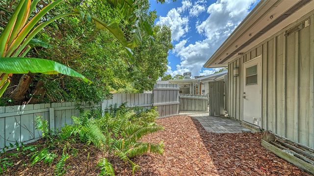 3424 TANGLEWOOD DRIVE, Sarasota, FL 34239