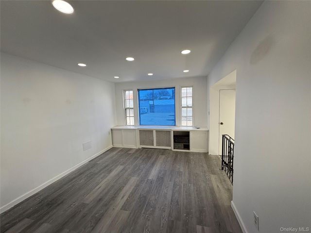 27 W Hawthorne Avenue, Valley Stream, NY 11580