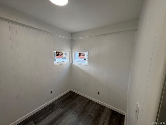 27 W Hawthorne Avenue, Valley Stream, NY 11580