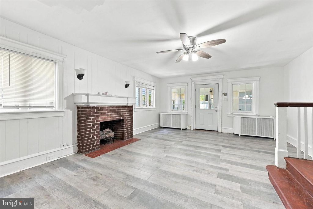 412 E 20TH ST, CHESTER, PA 19013 — photo 3