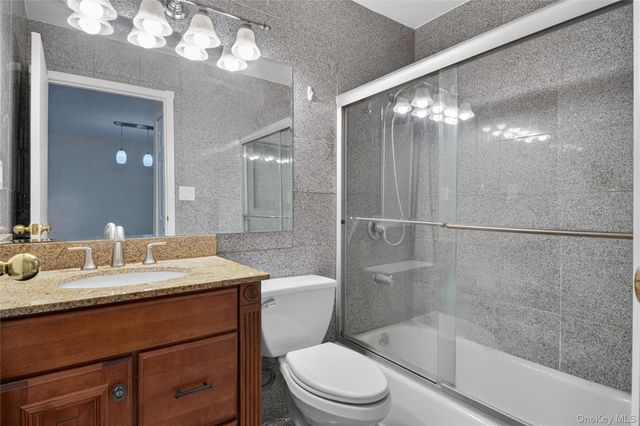 12-32 Diane Place 204L, Bayside, NY 11360