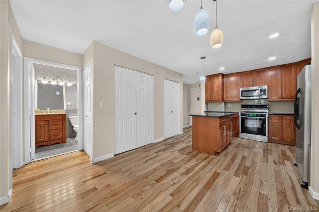 12-32 Diane Place 204L, Bayside, NY 11360