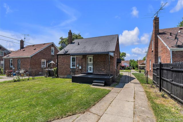19576 Barlow Street, Detroit, MI 48205