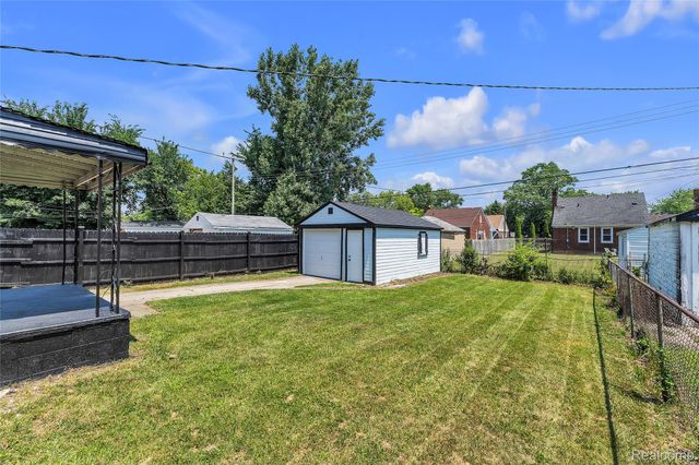 19576 Barlow Street, Detroit, MI 48205