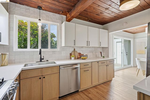 800 Payne Dr, Richmond, CA 94806