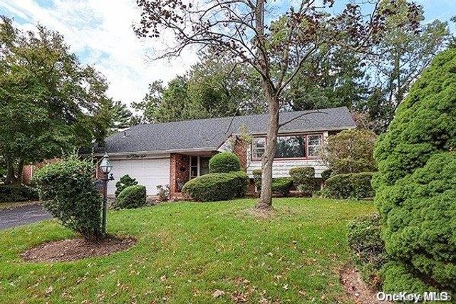 128 Dogwood Road, Roslyn, NY 11576