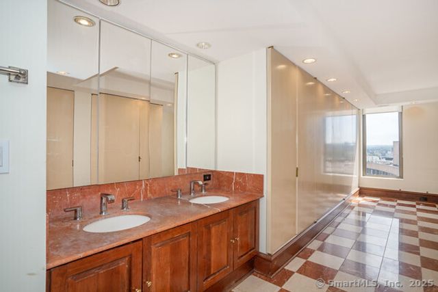 1 Gold Street APT 14ABC, Hartford, CT 06103