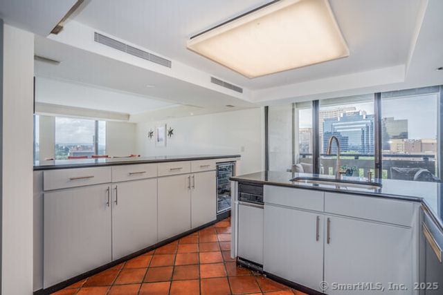 1 Gold Street APT 14ABC, Hartford, CT 06103