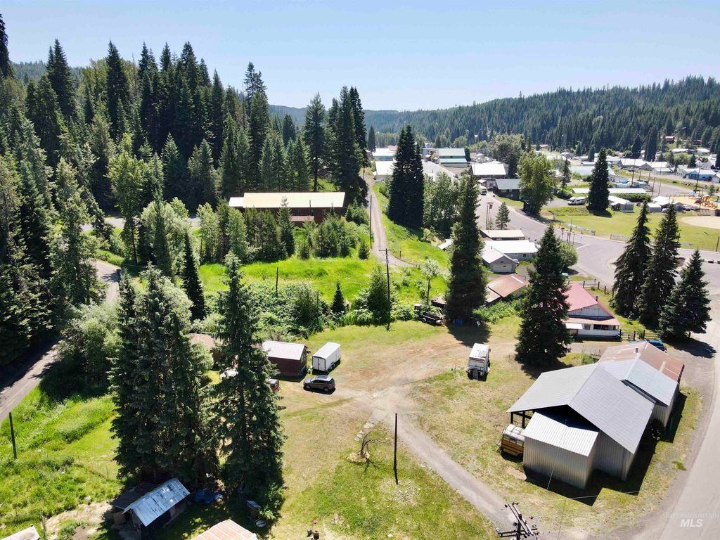 108 Canal Street, Pierce, ID 83546