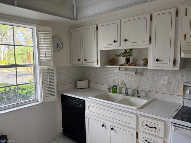 1830 Brantley RD # J1, Fort Myers, FL 33907