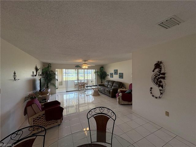 1830 Brantley RD # J1, Fort Myers, FL 33907