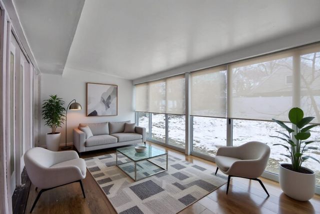 8745 43rd Street, Lyons, IL 60534