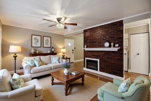 8745 43rd Street, Lyons, IL 60534