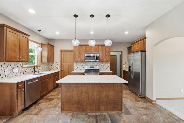 11950 Castle Rock Court N, Champlin, MN 55316