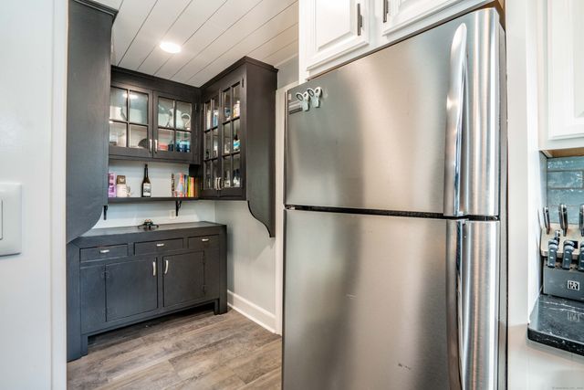 1993 Albany Avenue, West Hartford, CT 06117