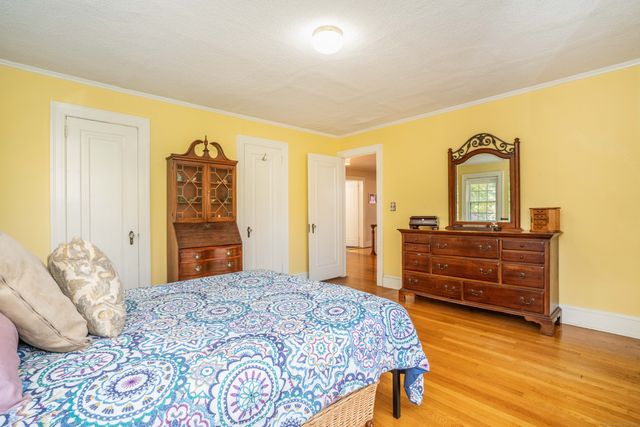 1993 Albany Avenue, West Hartford, CT 06117