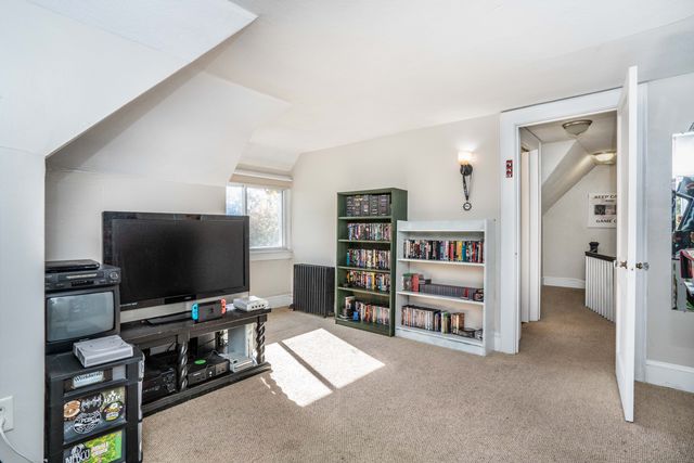 1993 Albany Avenue, West Hartford, CT 06117