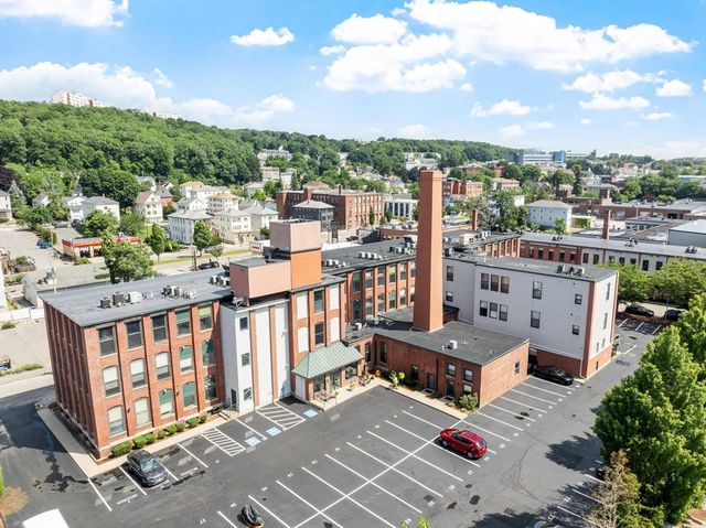 1 Envelope Ter 107, Worcester, MA 01604
